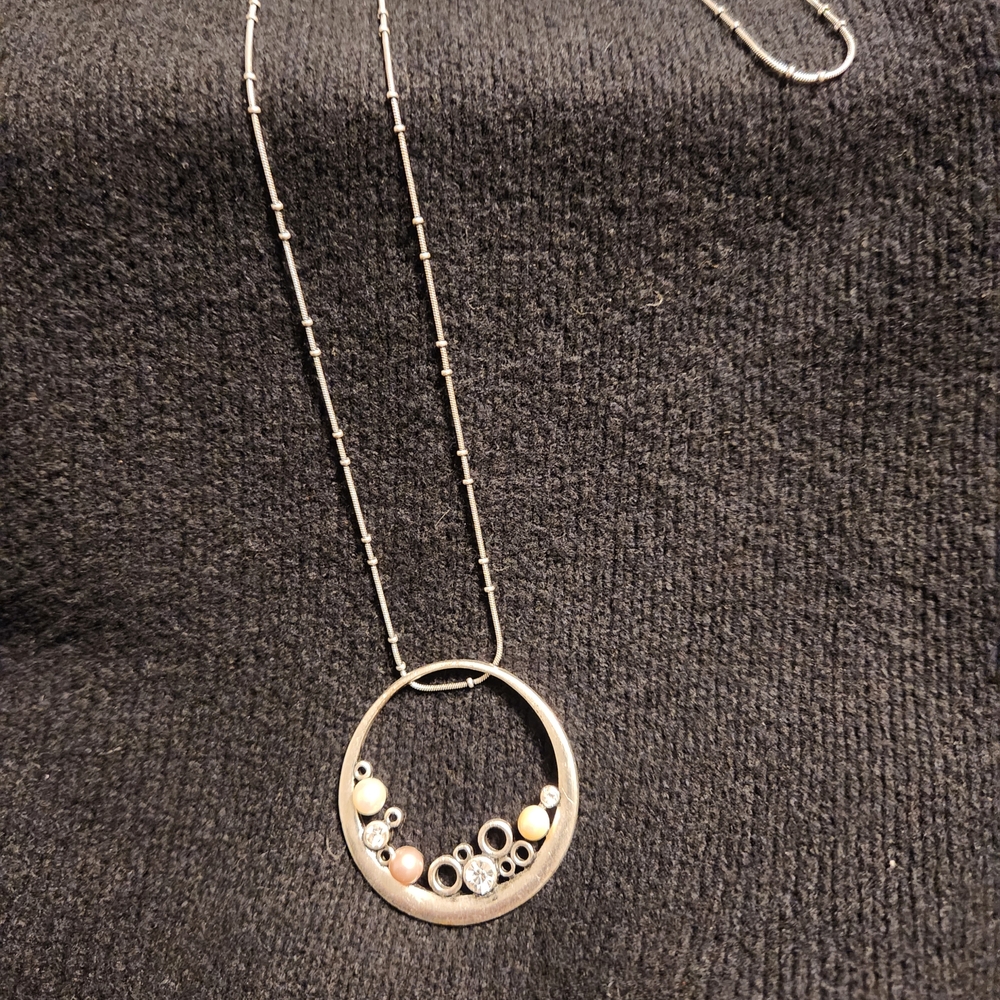 Vantel Pearls Silver Necklace with Multicolor Pendant